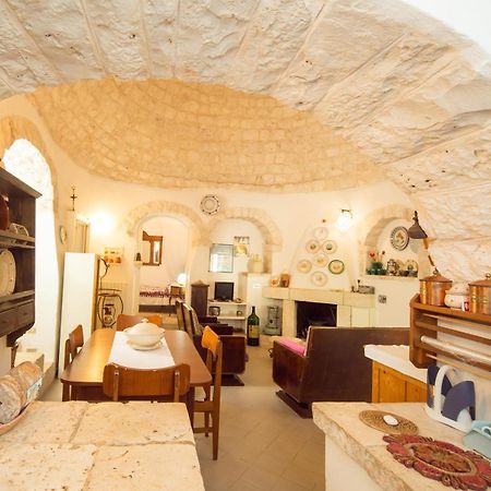 Trulli Girasoli E Viole Cocolicchio Room photo