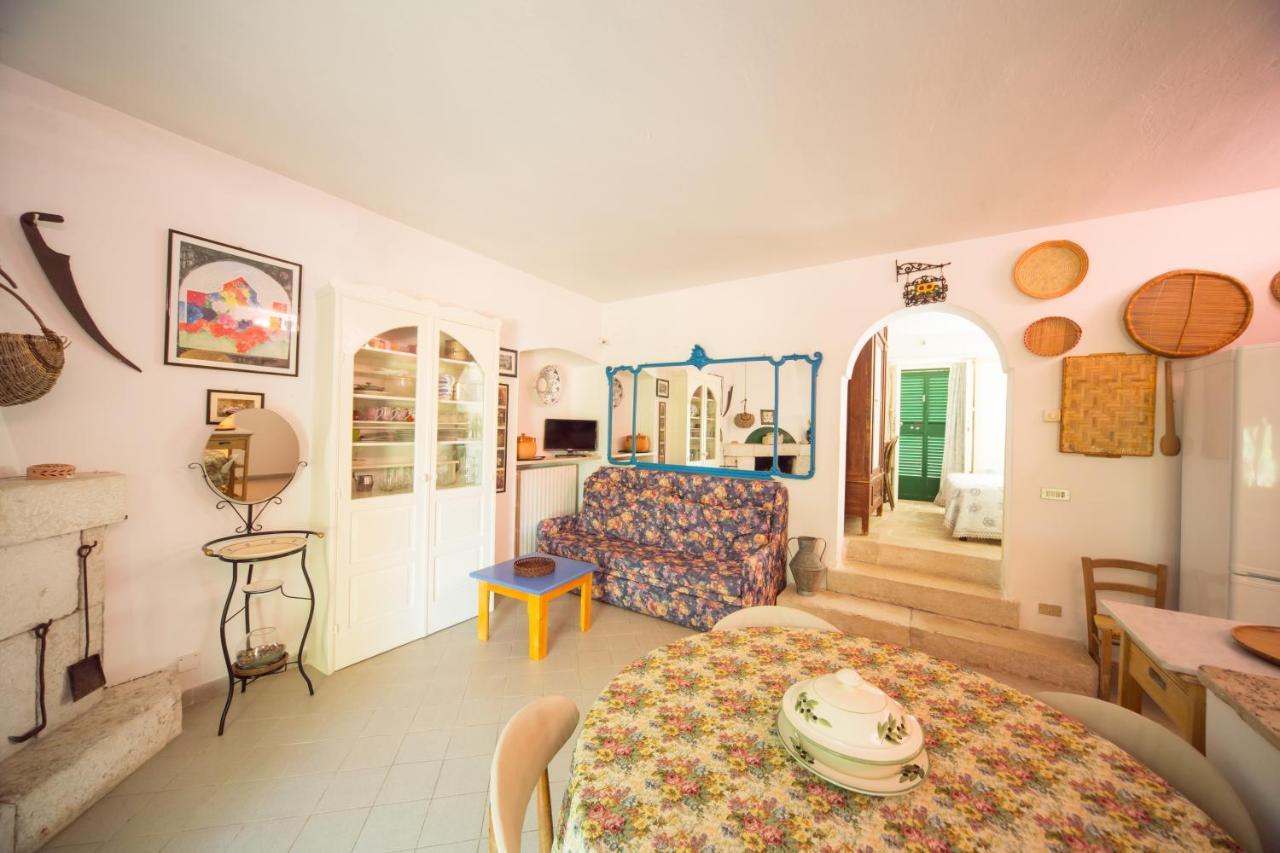 Trulli Girasoli E Viole Cocolicchio Room photo