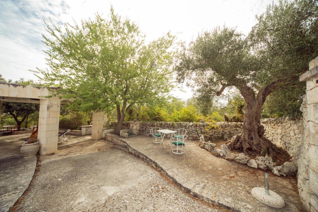 Trulli Girasoli E Viole Cocolicchio Exterior photo