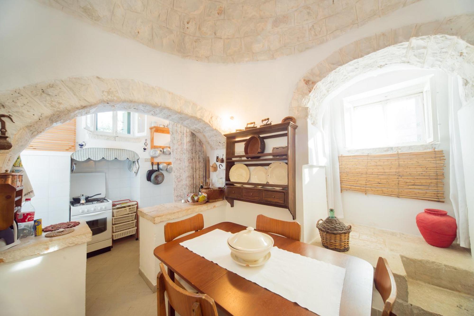Trulli Girasoli E Viole Cocolicchio Room photo